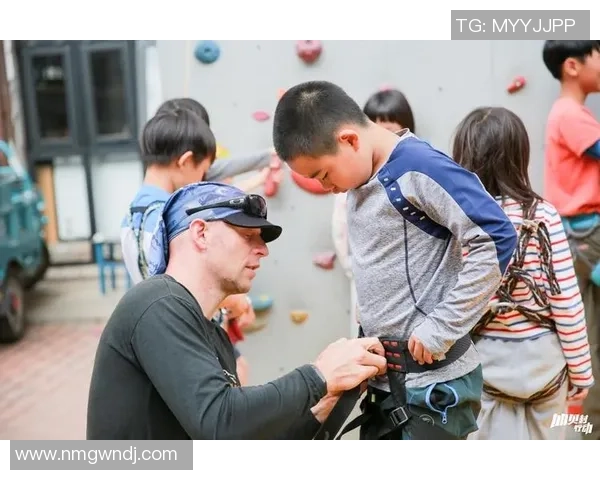 西安足球队耐力训练揭秘：如何在赛场上持久奋战