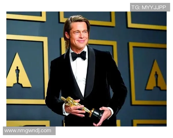 足球明星优雅转身西装魅力尽显时尚风采与运动精神的完美结合