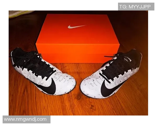 足球明星同款长钉鞋助你在球场上闪耀成星的秘诀