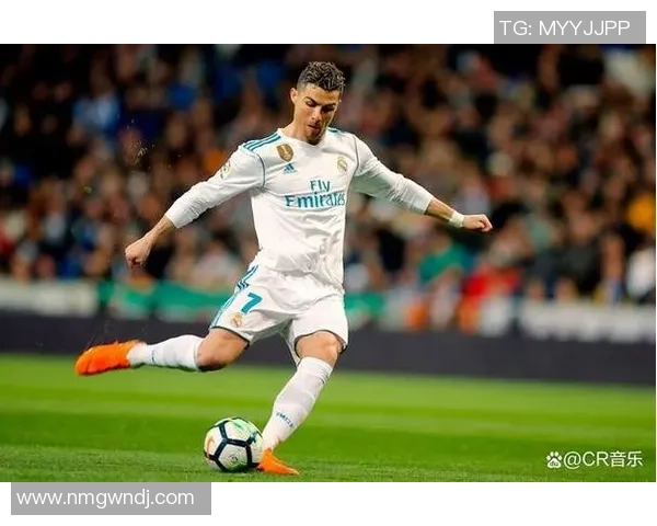 足球明星在场外的真实生活与个性魅力探秘